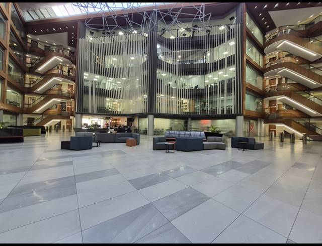 552M² OFFICE TO LET IN SANDTON CENTRAL